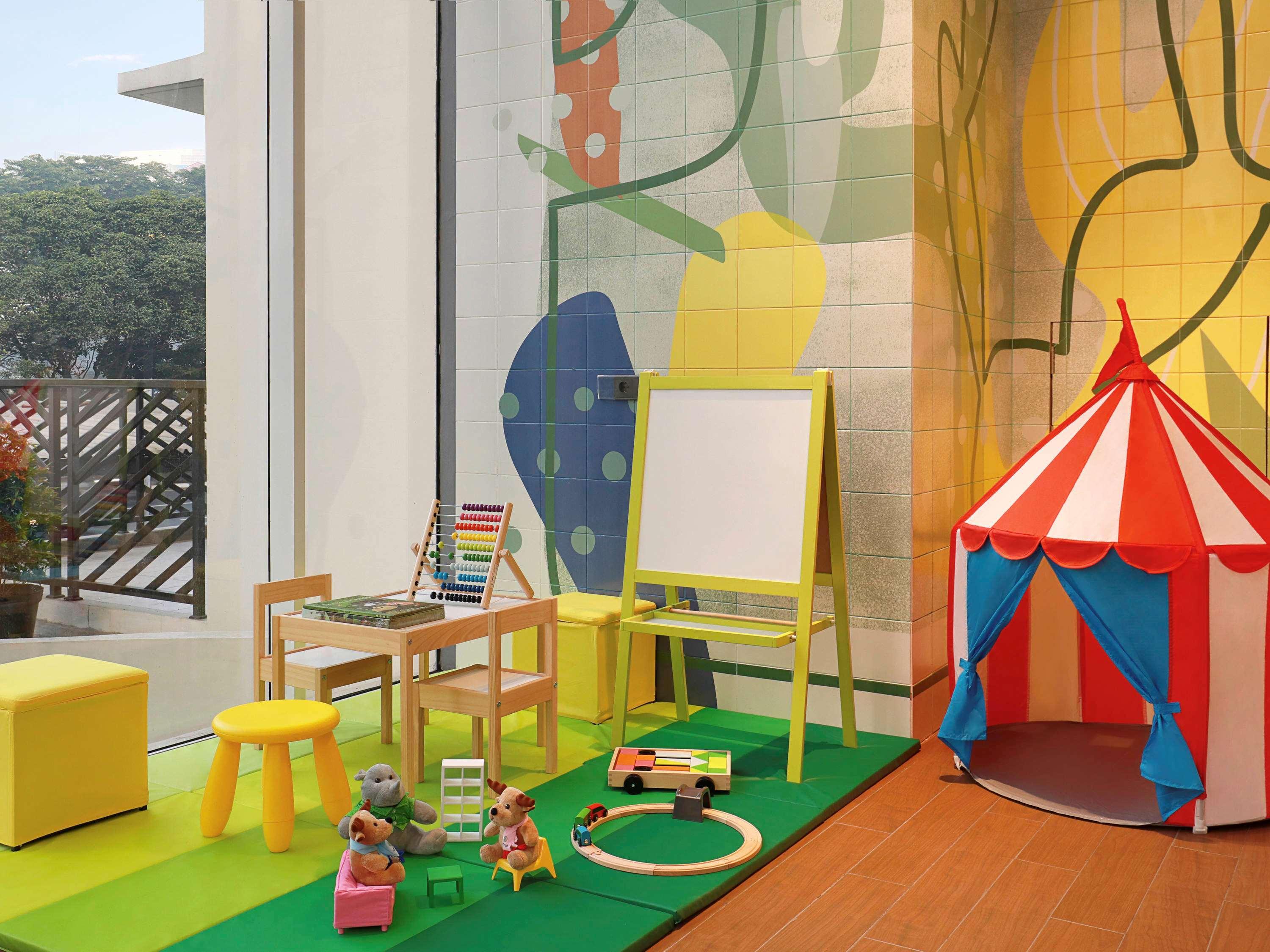 Ibis Styles Jakarta Simatupang Esterno foto