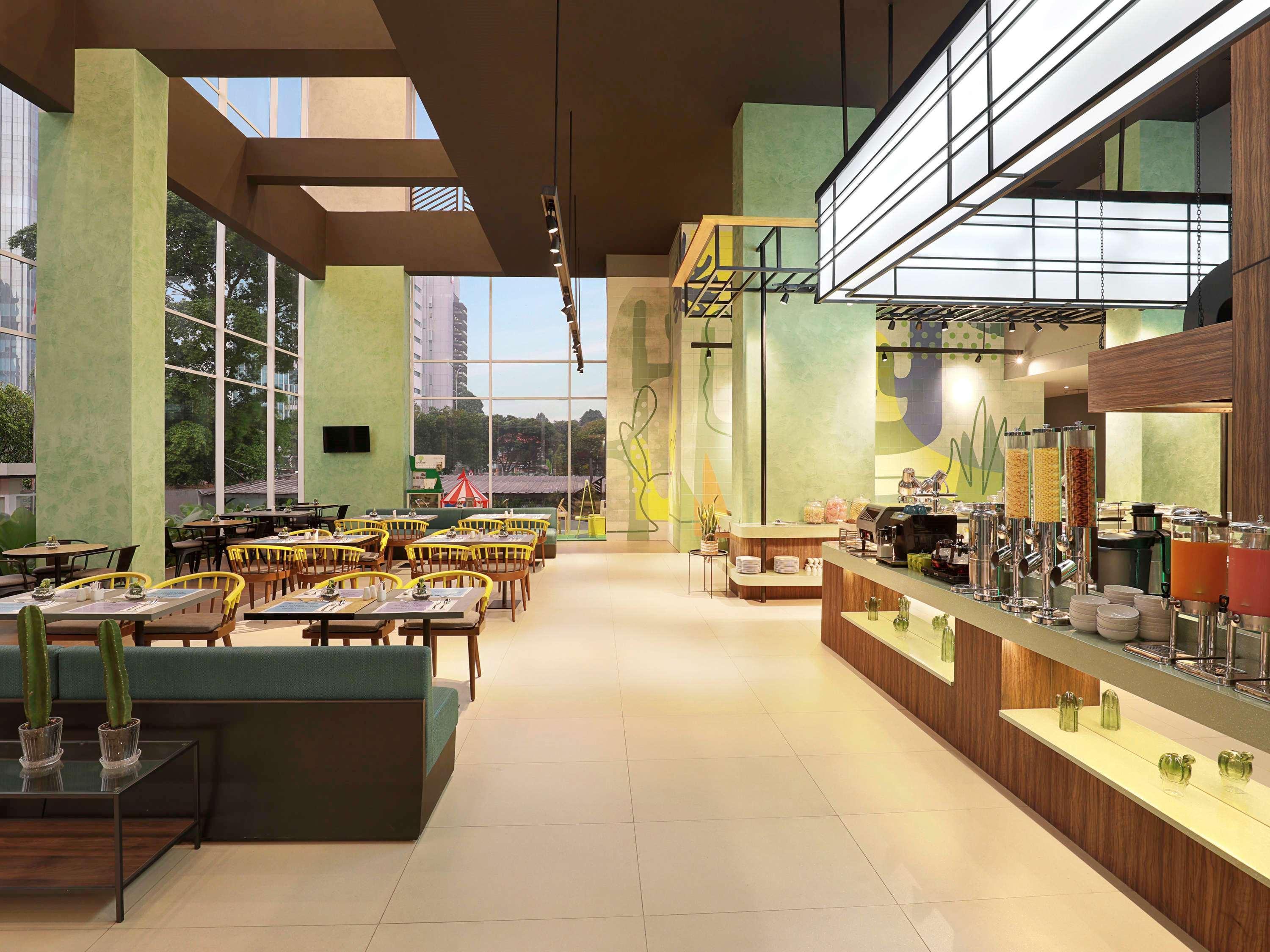 Ibis Styles Jakarta Simatupang Esterno foto
