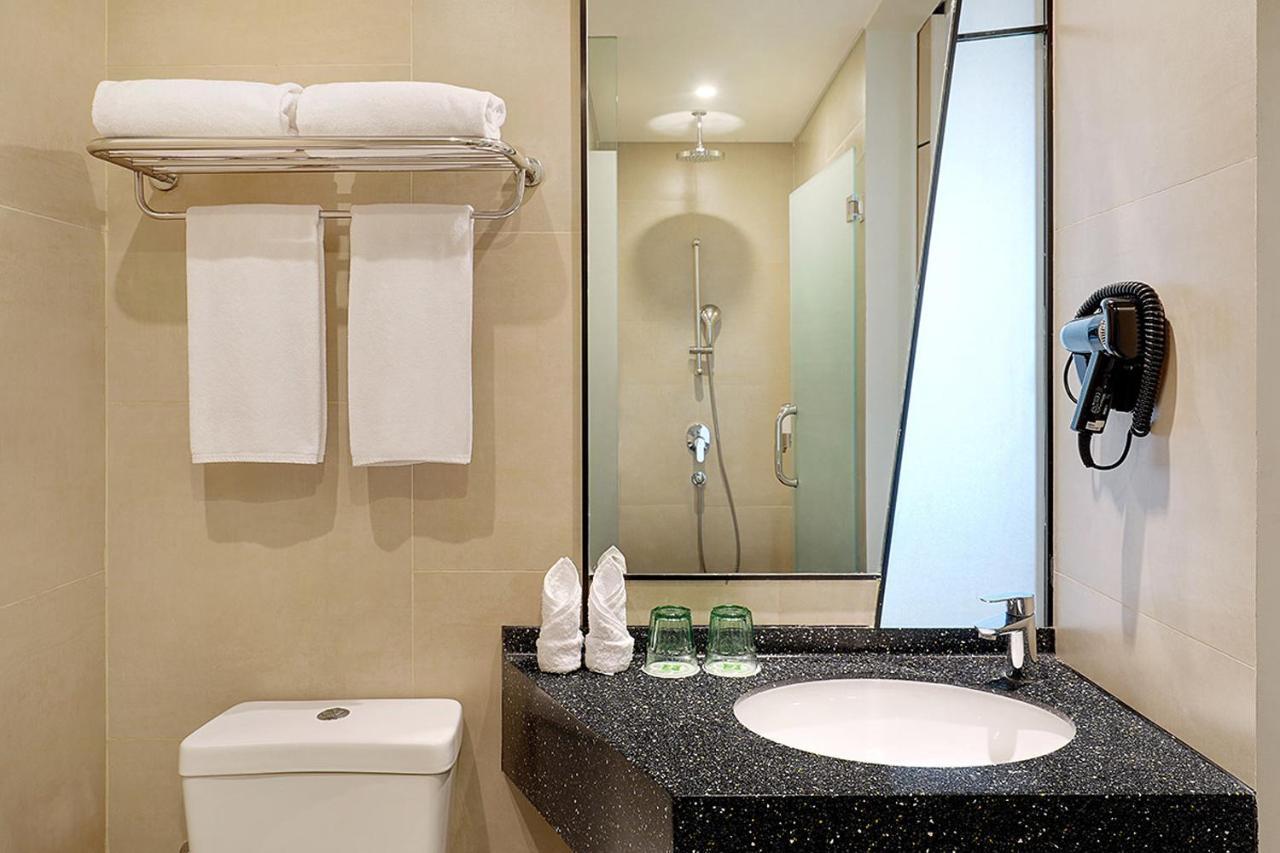 Ibis Styles Jakarta Simatupang Esterno foto